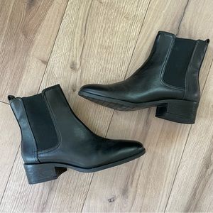 NWOT Kenneth Cole Reaction Chelsea Salt Boot 9.5